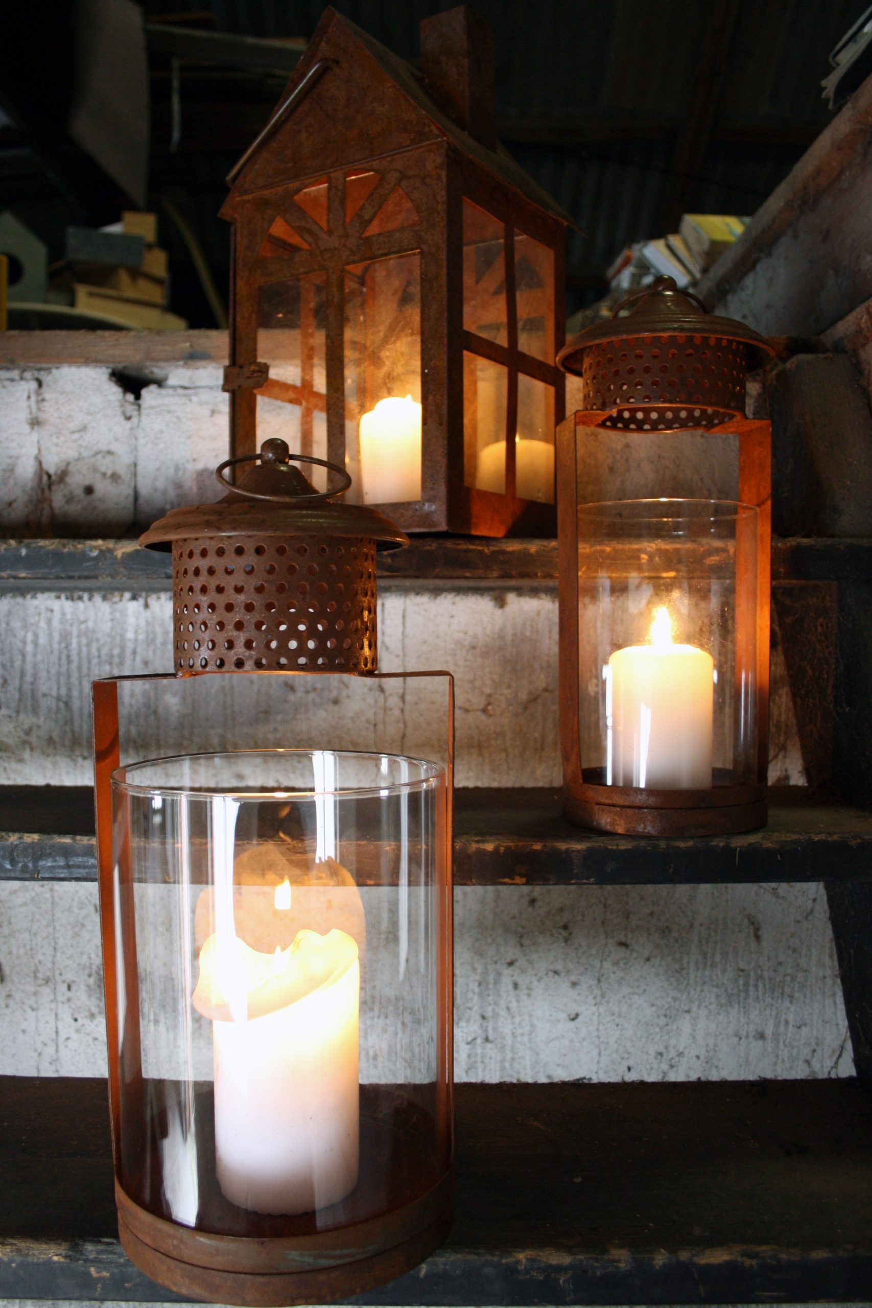 lykta-rost-med-stormglas-stor-inredning-miljo